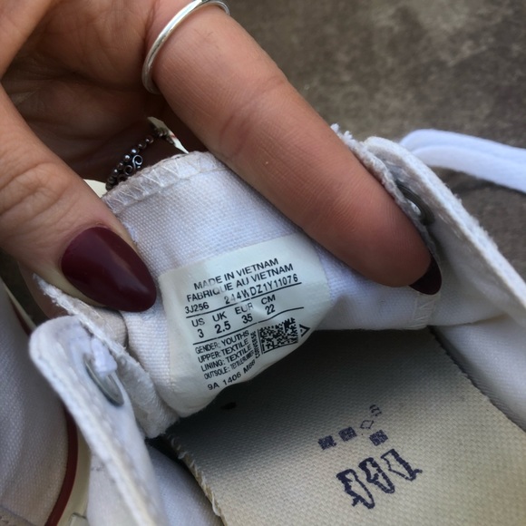 Converse - Picture 6 of 6